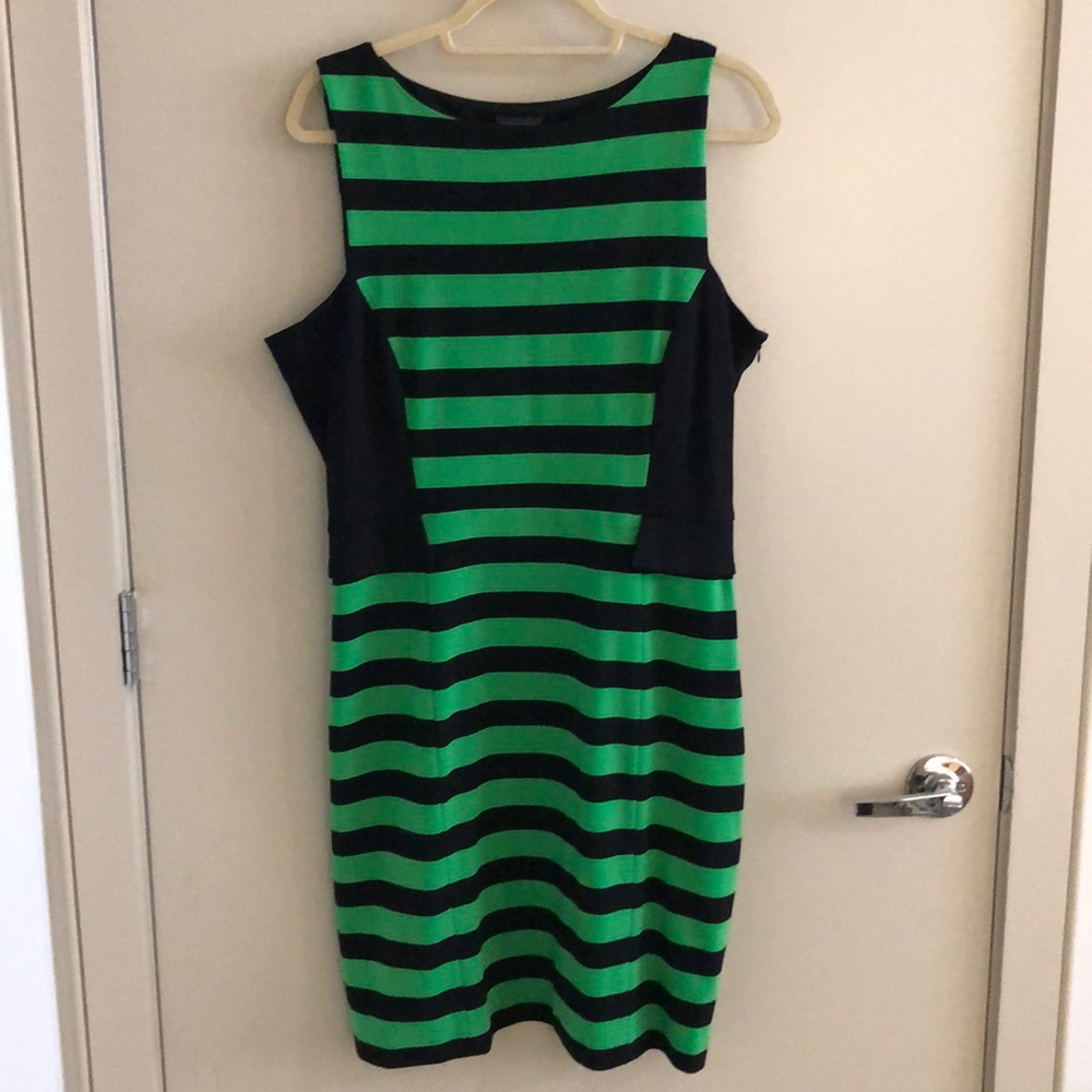 Vince Camuto sleeveless striped body con dress